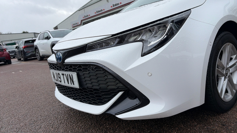 Toyota Corolla 1.8 VVT-i Hybrid Icon Tech 5dr CVT Hybrid Hatchback